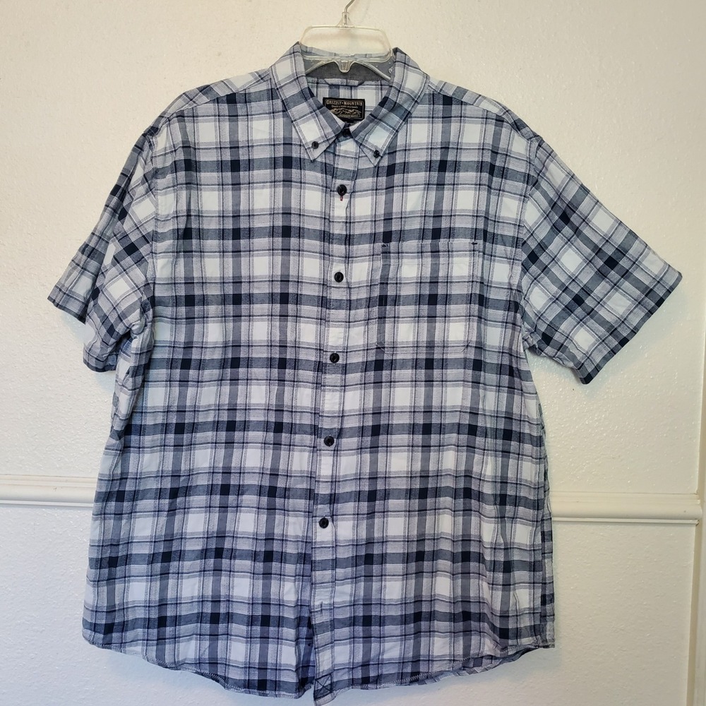 Grizzly Mountain Mens XL Navy Blue White Plaid Short Sleeve Button Down Shirt